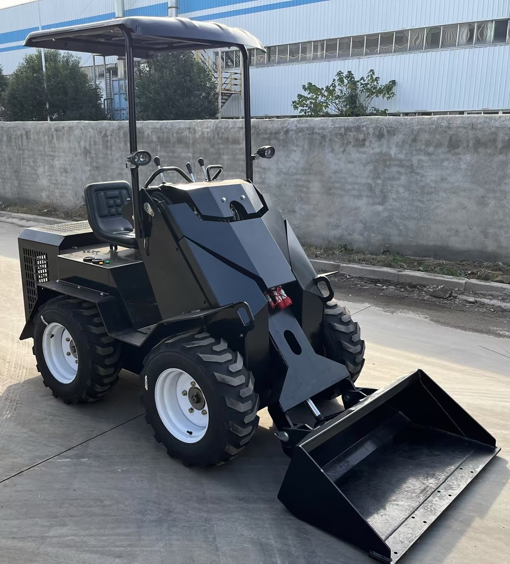 山東奔馬(SDBM)輪胎式滑移裝載機BM520